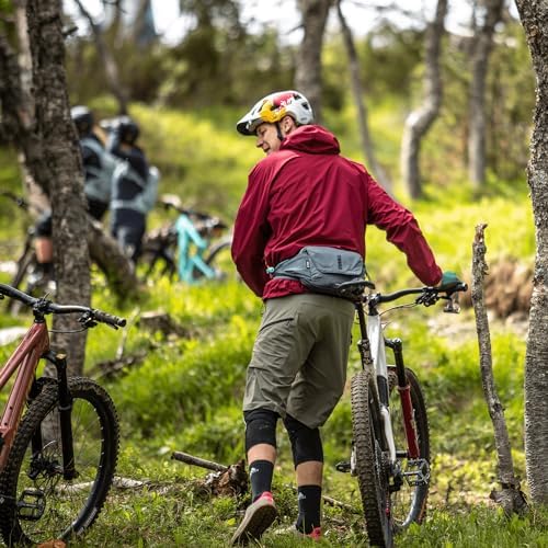 Thule Hip Hydration Hip Pack - Soft Zippered Phone Pocket - External Elastic Pockets - Inner Pockets for Organization - Reflective Details and taillight Loop - Image 6